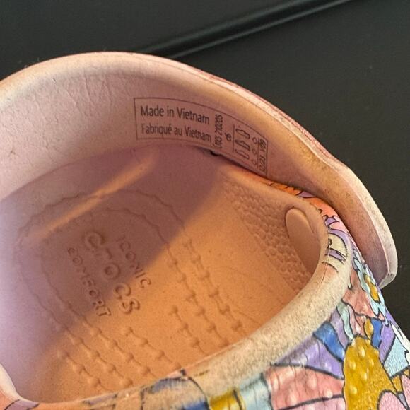 Crocs Classic Kids Clogs C6 Pink Unicorn Rainbow Print Slip-On Shoes - Picture 4 of 11